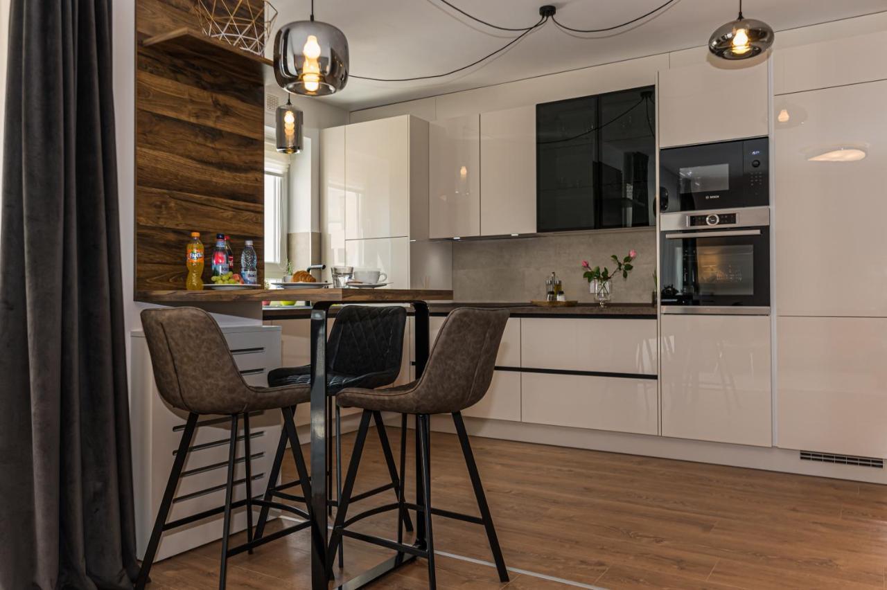 Mk Apartments Braşov Buitenkant foto
