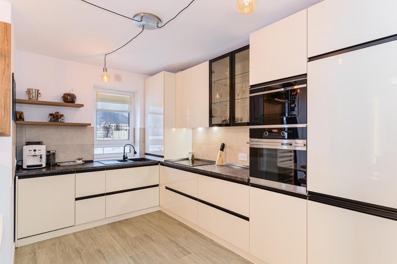 Mk Apartments Braşov Buitenkant foto